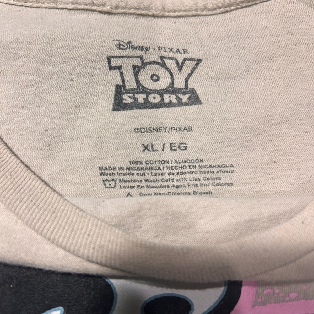 Disney Toy Story Pizza Planet cream t-shirt Size XL. - Picture 4 of 5